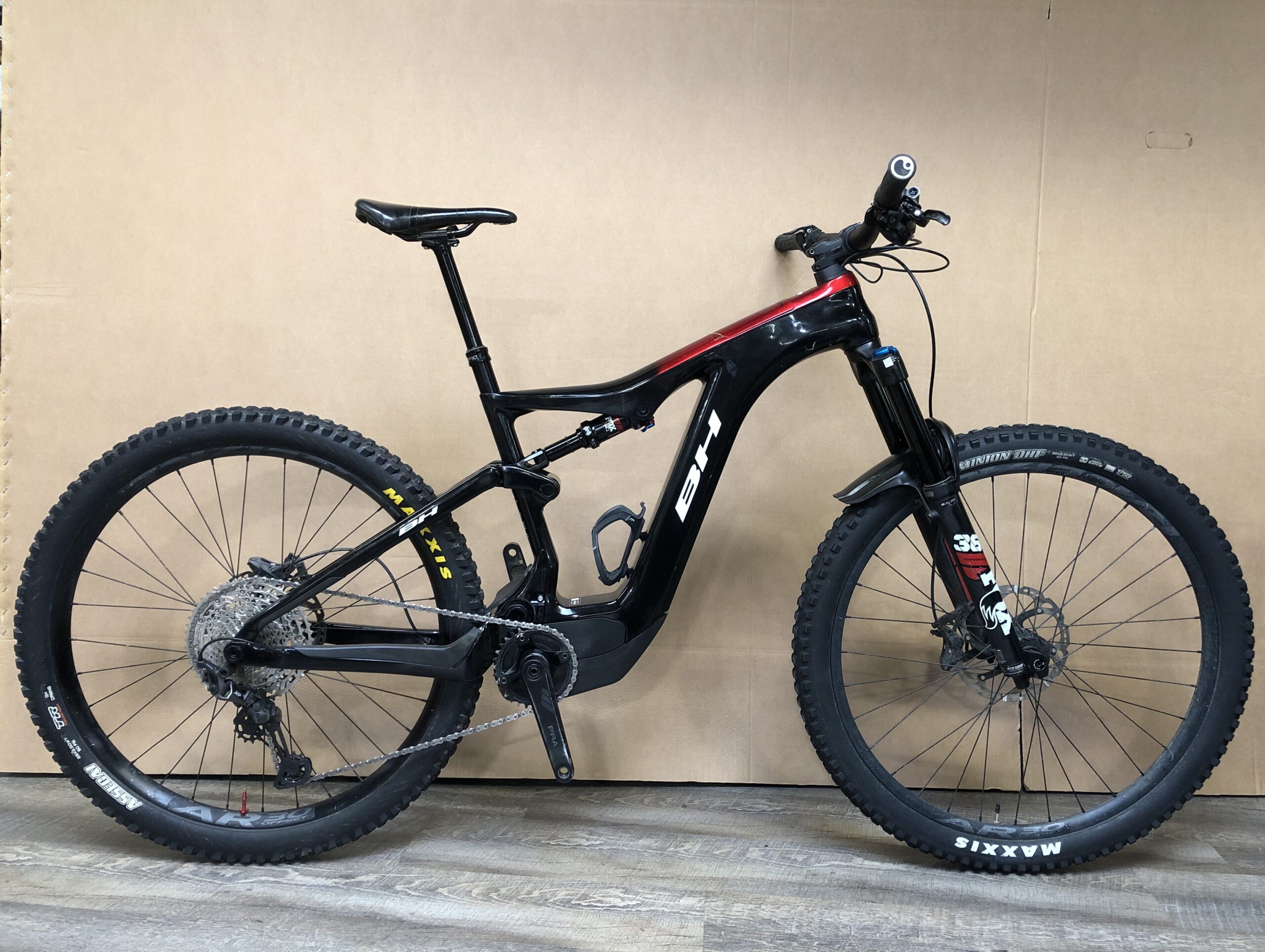 BH ATOMX LYNX CARBON PRO 9.7 L ( OCCASION ) – Image 2