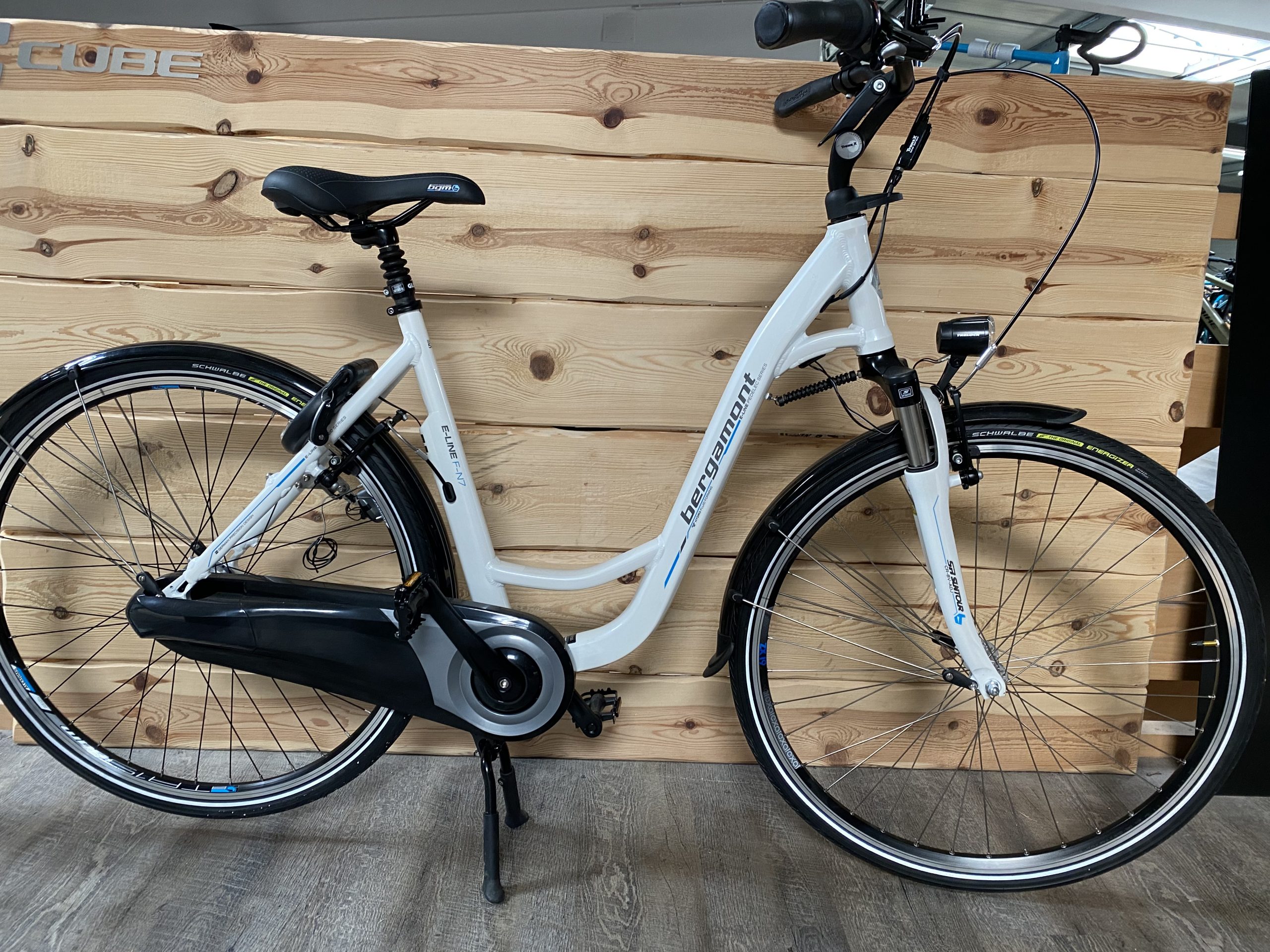 VELO DE VILLE ET CAMPAGNE Bergamont F-N7 Wave – Image 2